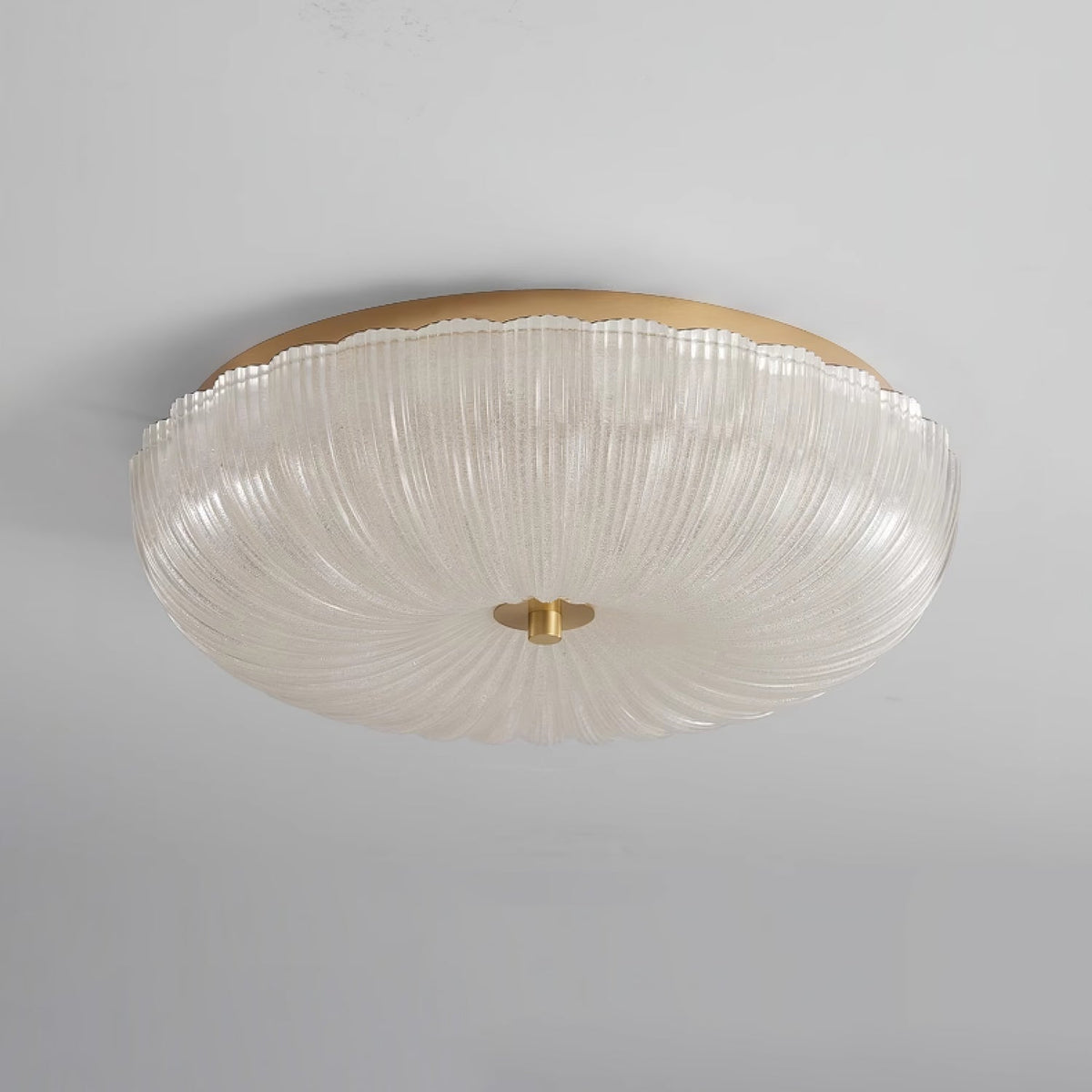Moderne plafondlamp van geribbeld glas