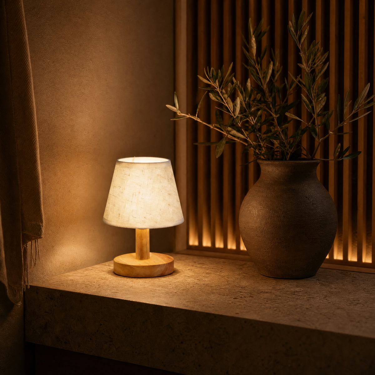 Elarion Scandinavische tafellamp van eikenhout