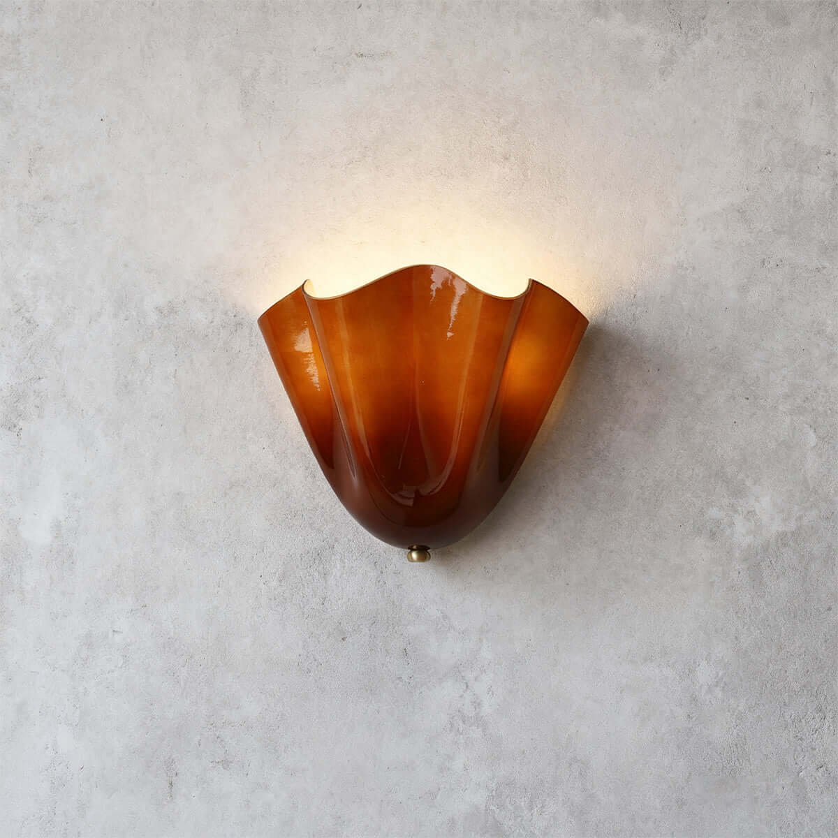 Wandlamp met gedrapeerd glas