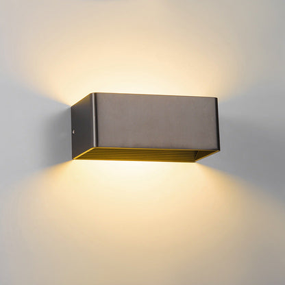 Kubusvormige wandlamp