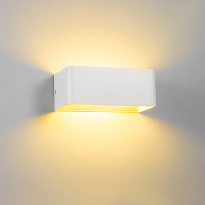 Kubusvormige wandlamp