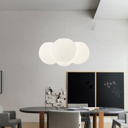 Noordse plafondlamp geïnspireerd op wolken