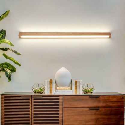 Moderne lineaire houten wandlamp