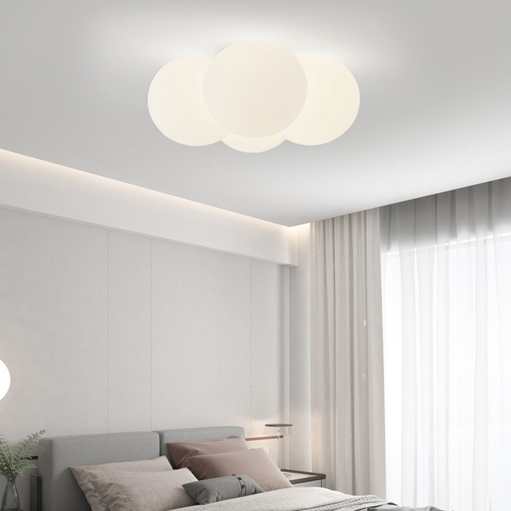 Noordse plafondlamp geïnspireerd op wolken