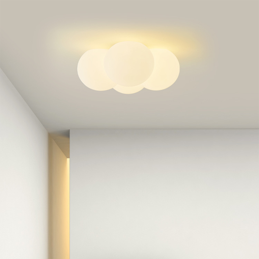 Noordse plafondlamp geïnspireerd op wolken