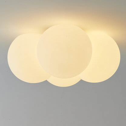 Noordse plafondlamp geïnspireerd op wolken
