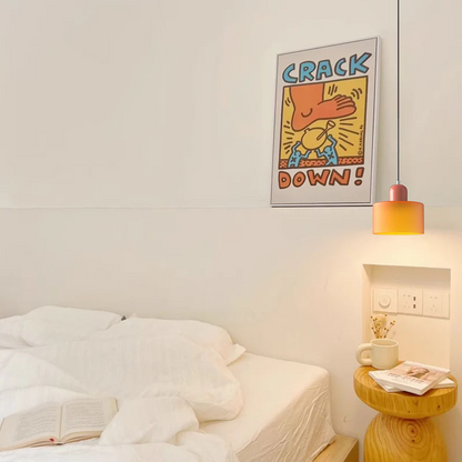 Kleine glazen hanglamp in Bauhaus-stijl