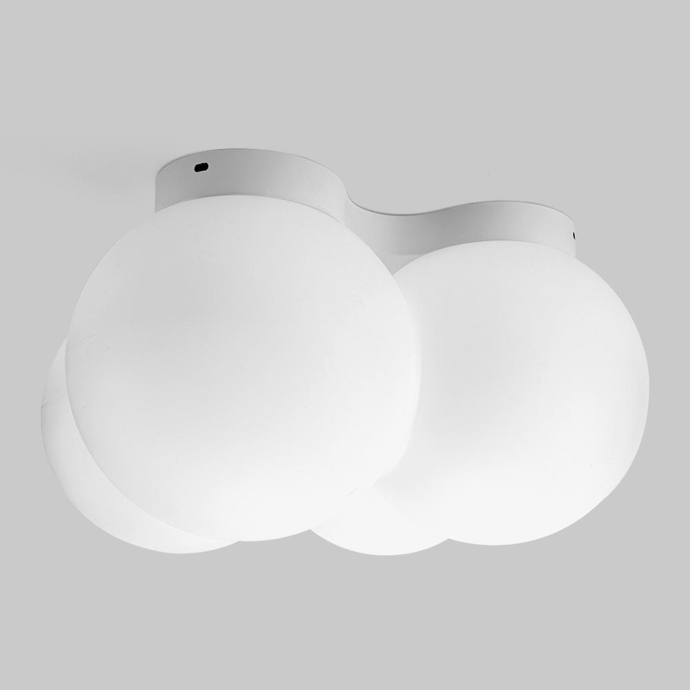 Noordse plafondlamp geïnspireerd op wolken