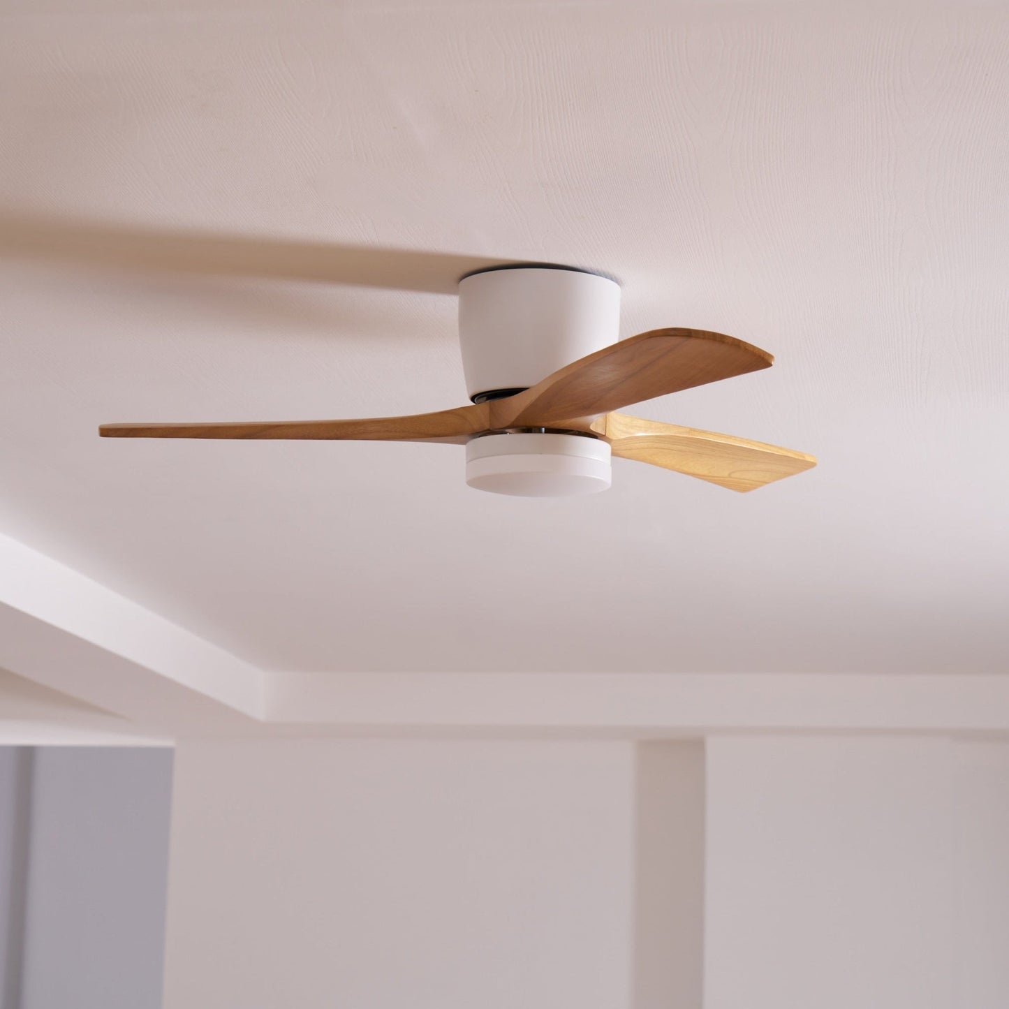 Moderne houten LED plafondventilator met licht