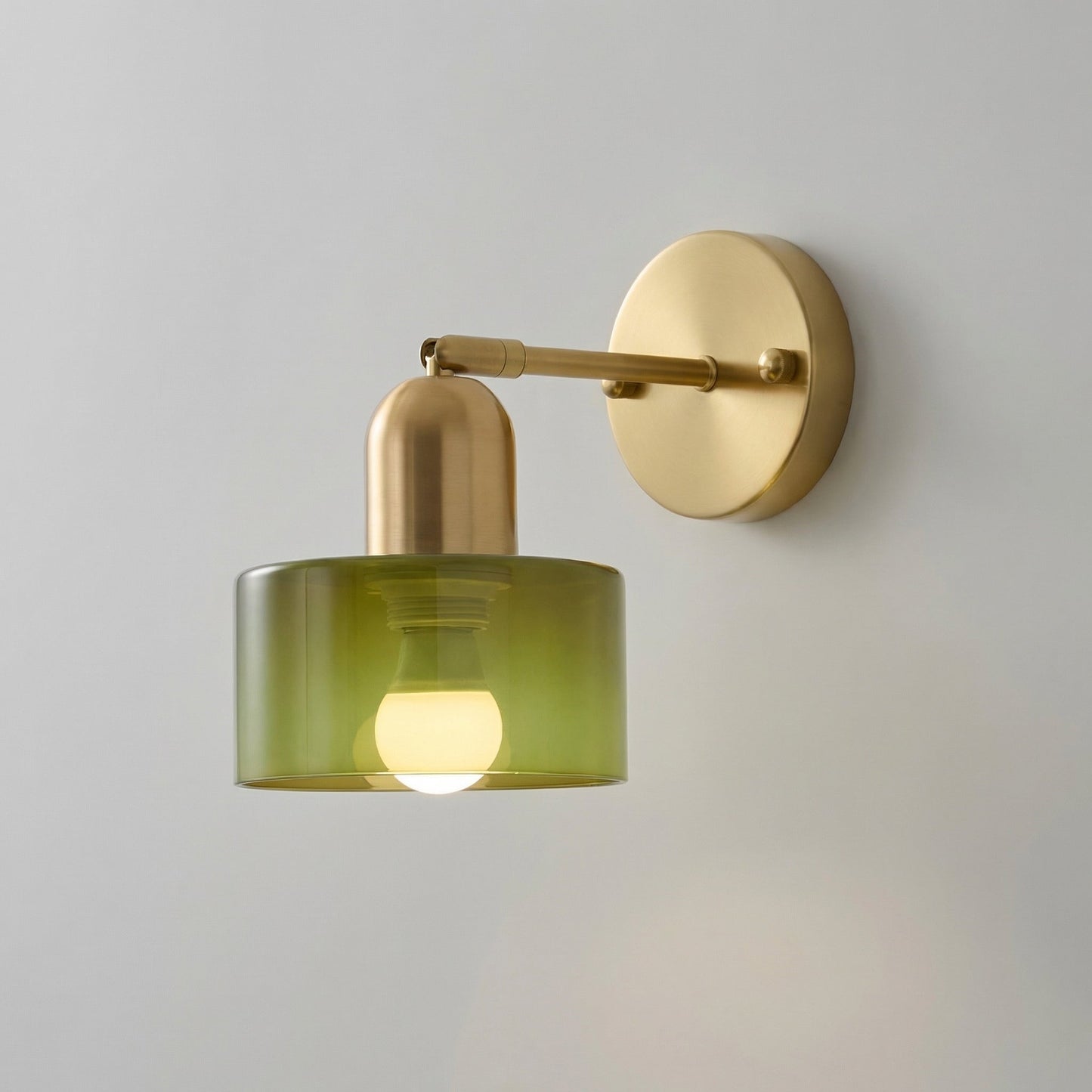 Kleurrijke glazen wandlamp in Bauhaus-stijl