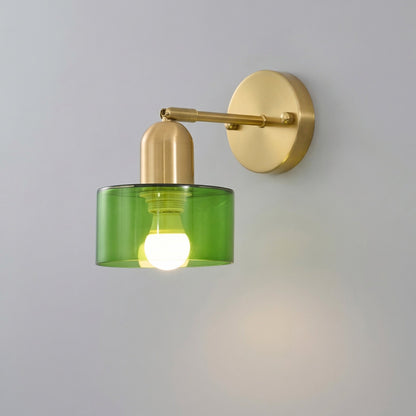 Kleurrijke glazen wandlamp in Bauhaus-stijl