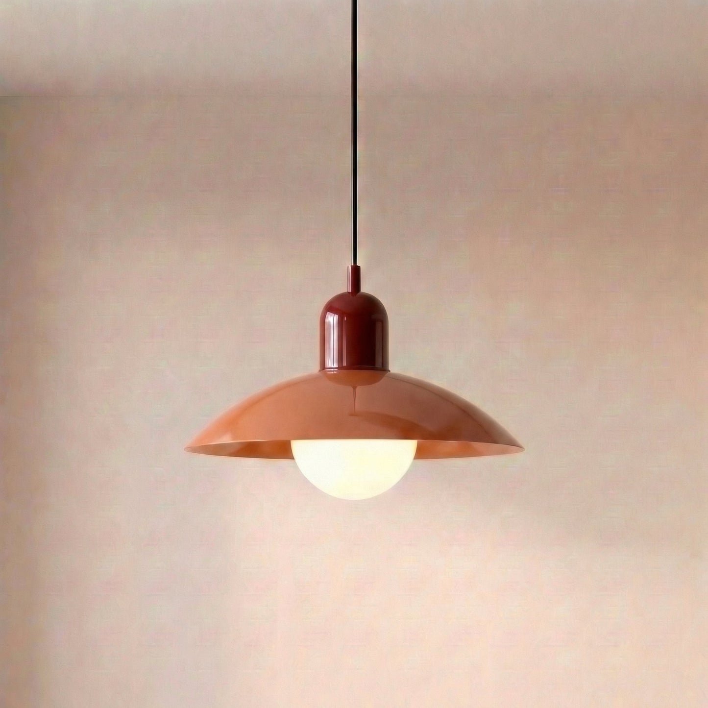 Moderne hanglamp met kleurontwerp