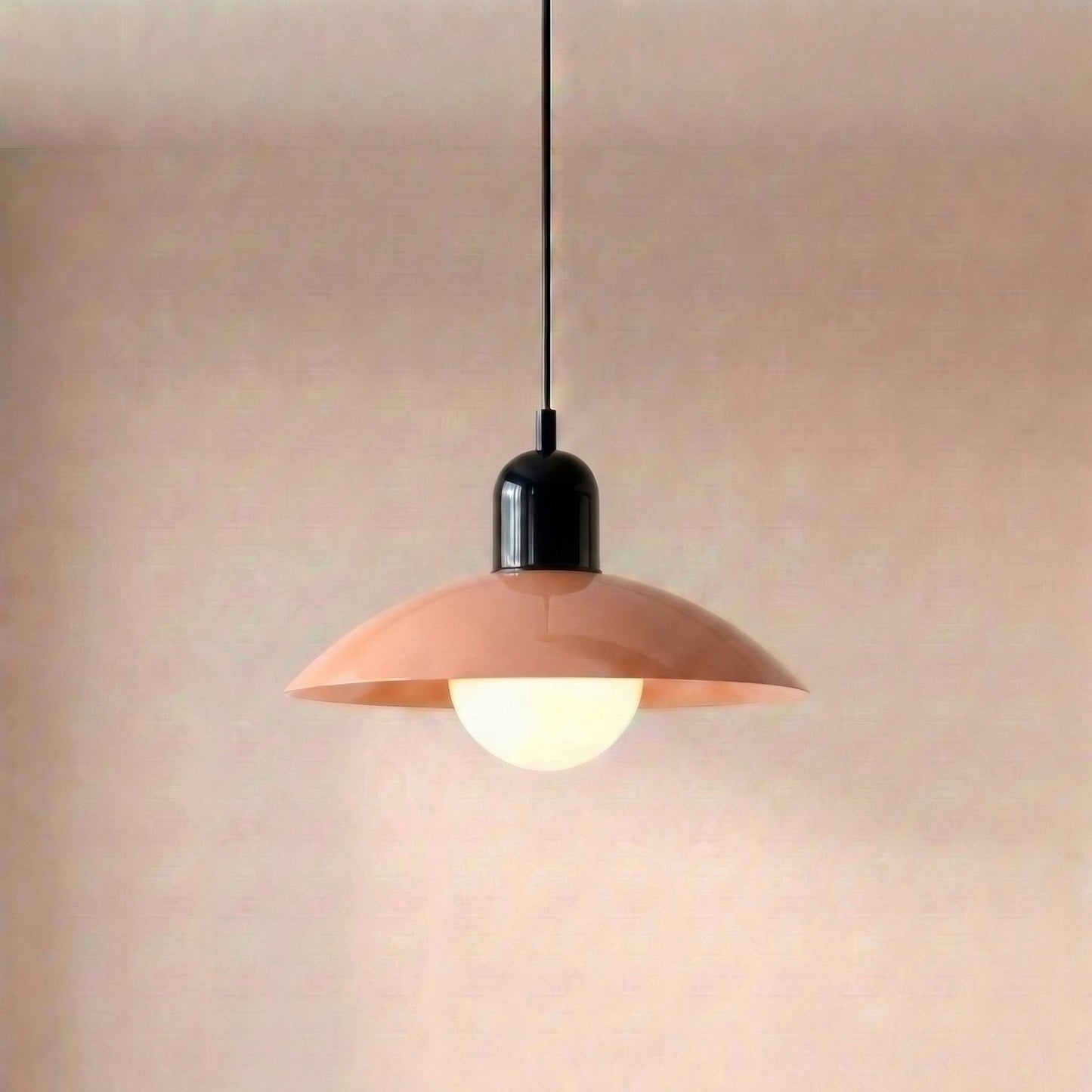 Moderne hanglamp met kleurontwerp