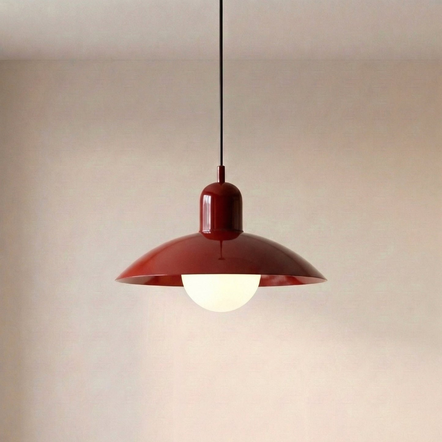 Moderne hanglamp met kleurontwerp