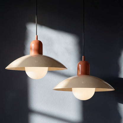 Moderne hanglamp met kleurontwerp