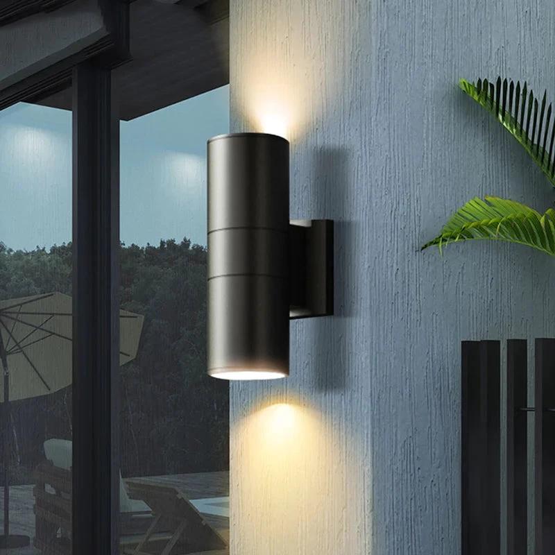 Moderne waterdichte LED-buitenmuurverlichting met op- en neerwaartse lichtbundel