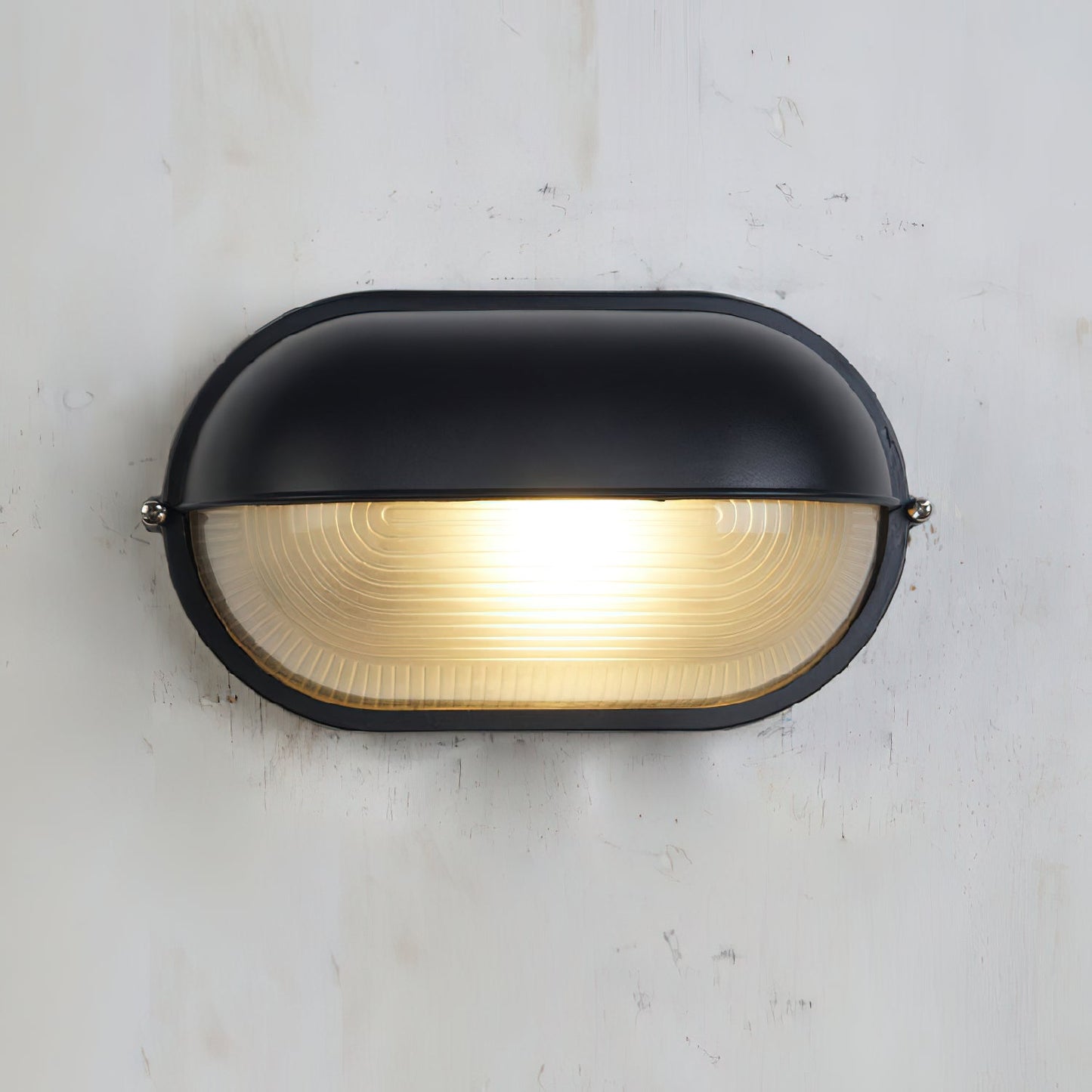 Industriële buitenmuurlamp met geribbeld glas