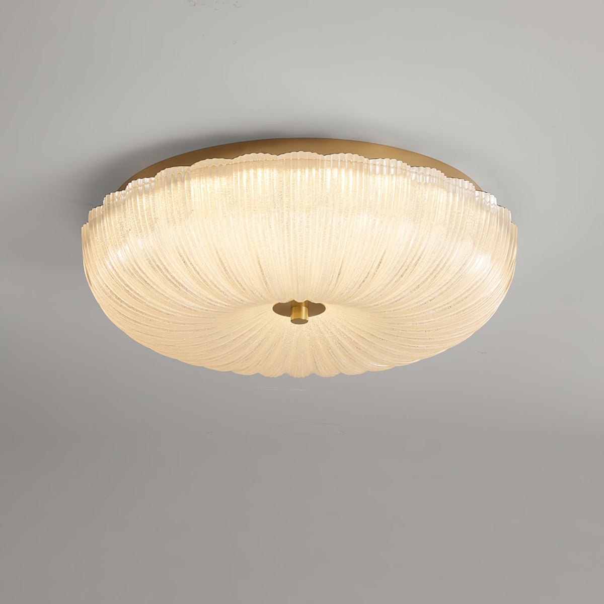 Moderne plafondlamp van geribbeld glas