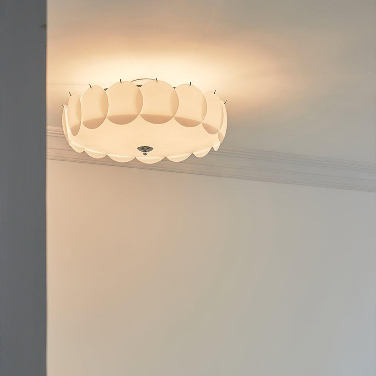 Plafondlamp met bloemvormig glazen glas-in-loodontwerp en halfverzonken montage