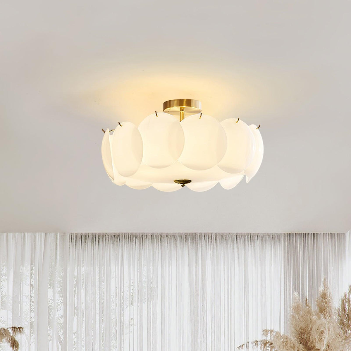 Plafondlamp met bloemvormig glazen glas-in-loodontwerp en halfverzonken montage
