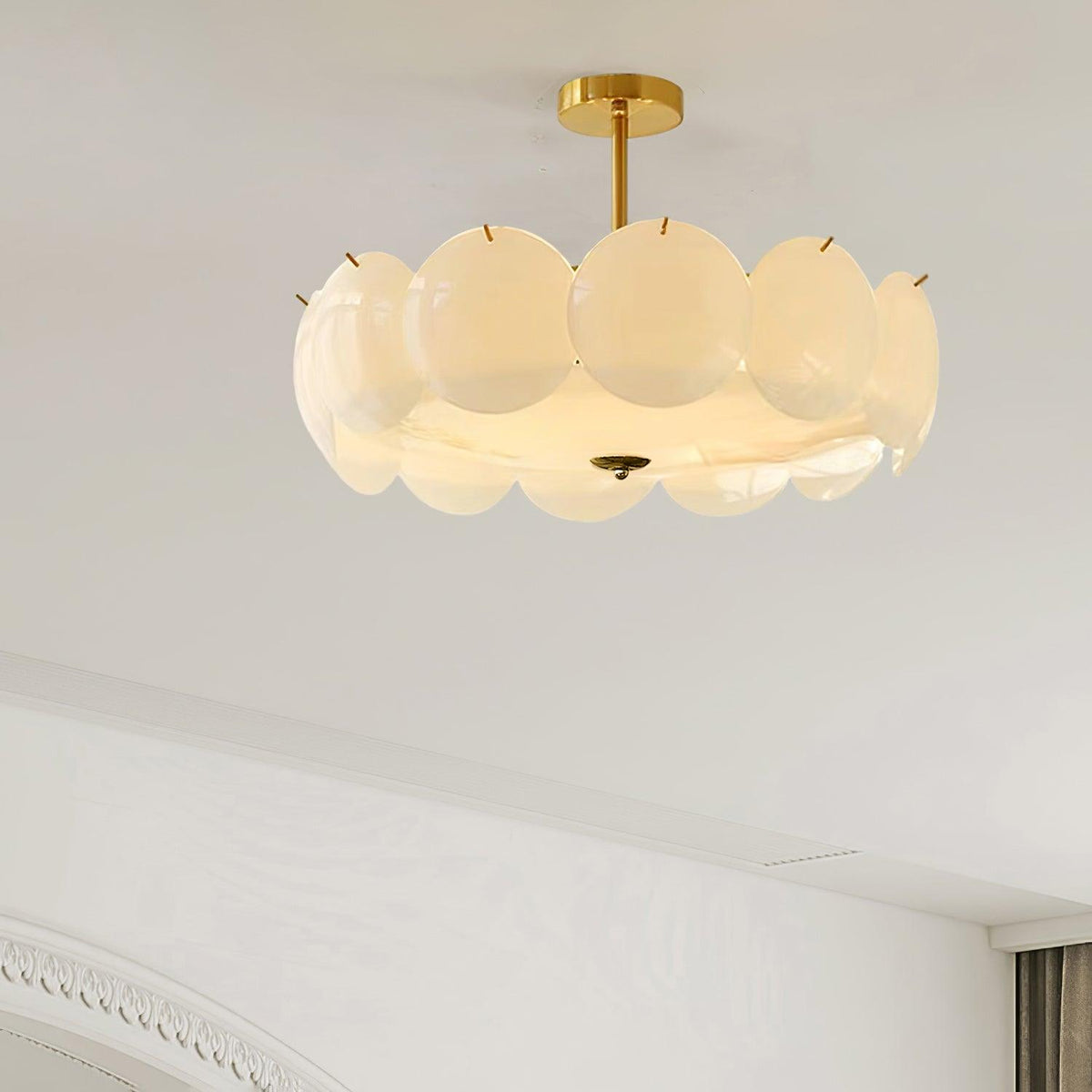 Plafondlamp met bloemvormig glazen glas-in-loodontwerp en halfverzonken montage