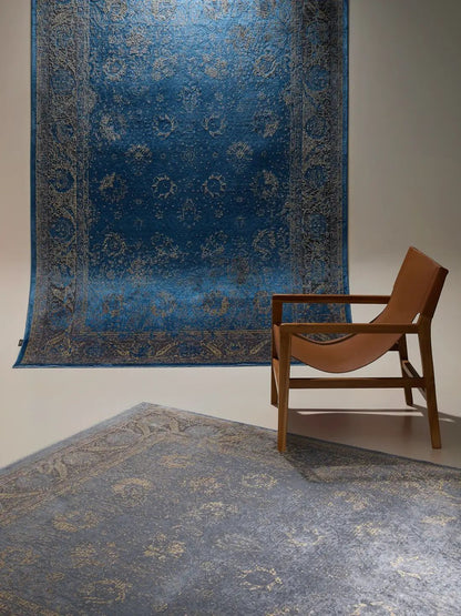Blauwe vintage vloerkleed woonkamer