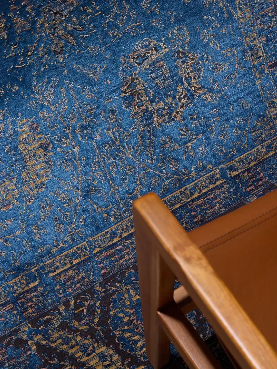 Blauwe vintage vloerkleed woonkamer