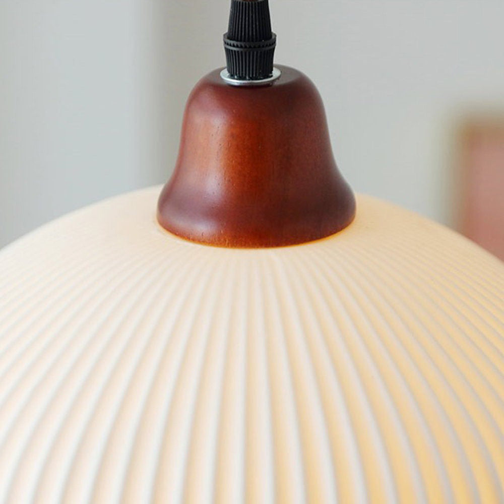 Met de hand gemaakte witte keramische lamp