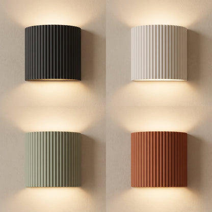 Wandlamp met geribbelde zuil