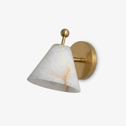 Alabasterkleurige wandlamp in kegelvorm