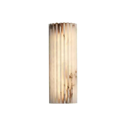 Sculpturale wandlamp van albast