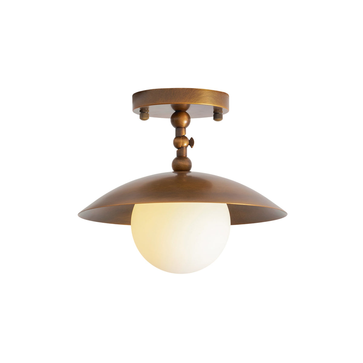 Messingkleurige half-inbouwplafondlamp met koepelshade