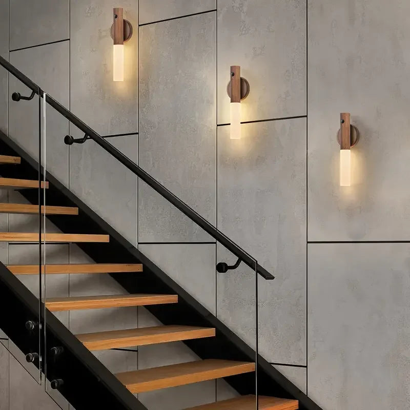 Oakmira minimalistische houten wandlamp met bewegingssensor