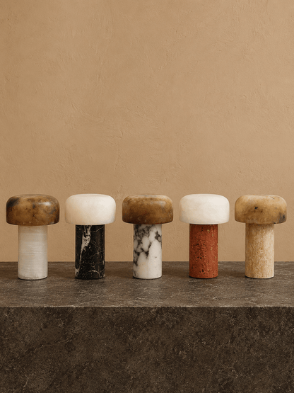 Brenvale wabi-sabi-tafellamp van travertijn