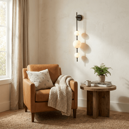 Wandlamp met albasten bol