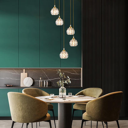 Hanglamp met trapsgewijs gerangschikte kristallen bollen