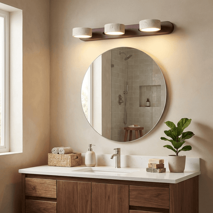 Travertijn wandlamp voor badkamermeubel met houtaccenten