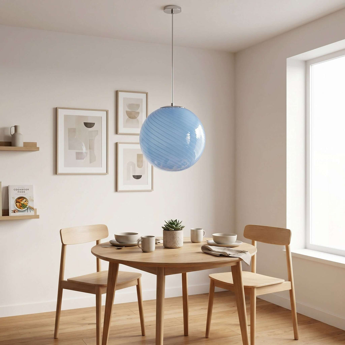 Hanglamp met gedraaide glazen bol