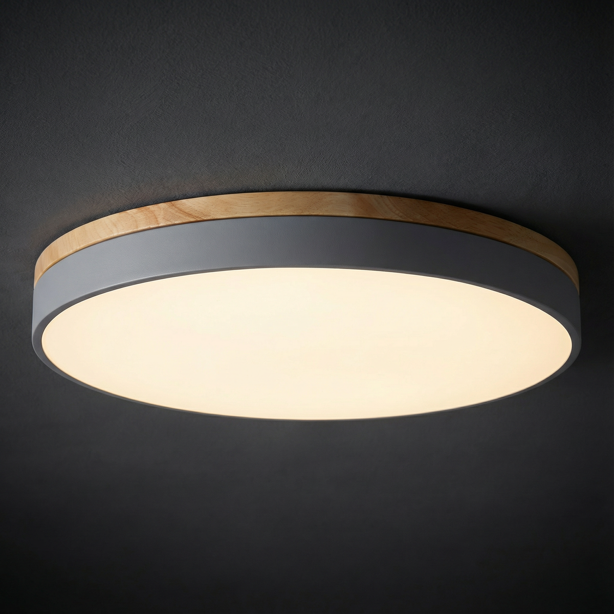 Tweekleurige houten plafondlamp met vlakke montage