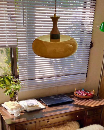 Amberkleurige glazen hanglamp met stekker