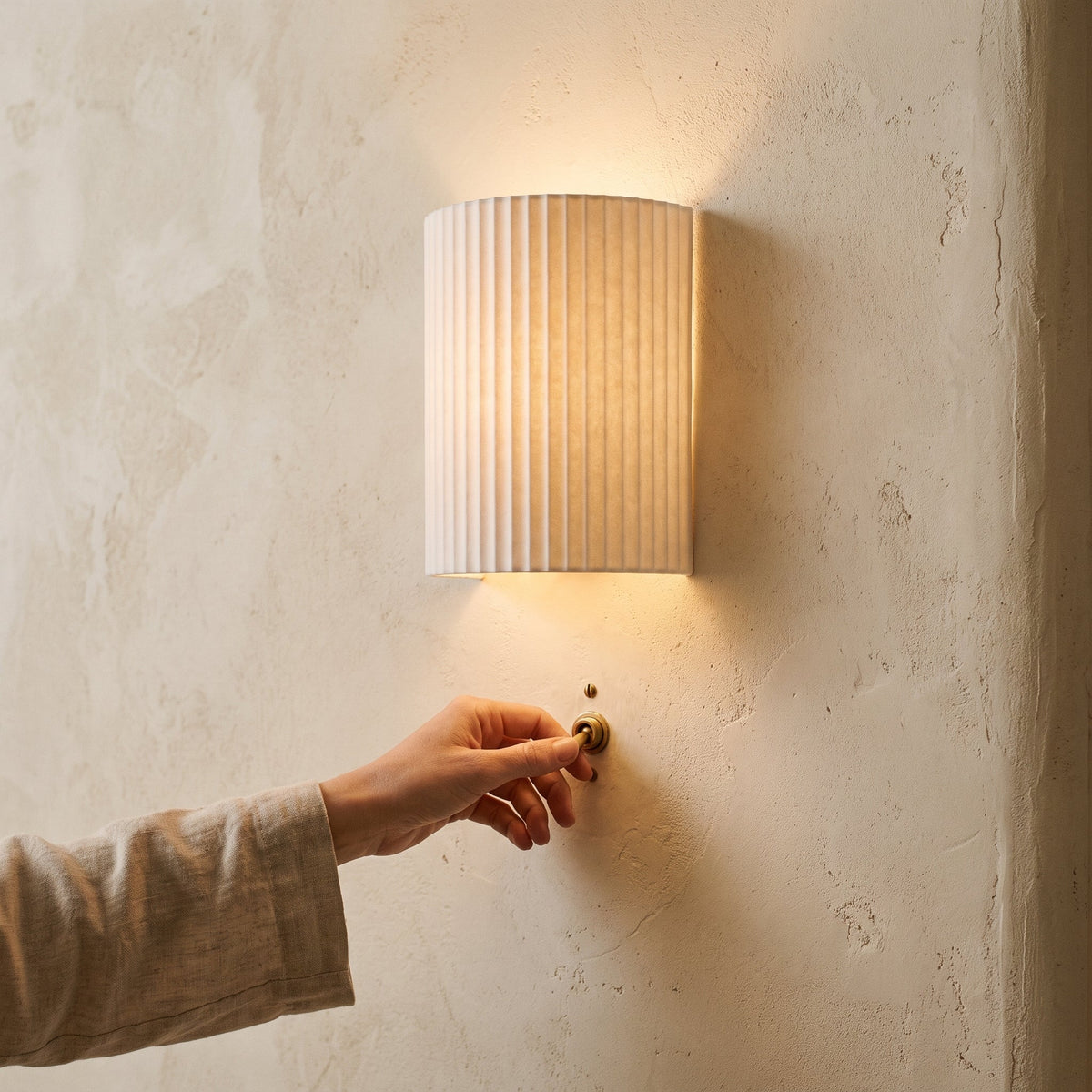 Wandlamp met geribbelde zuil