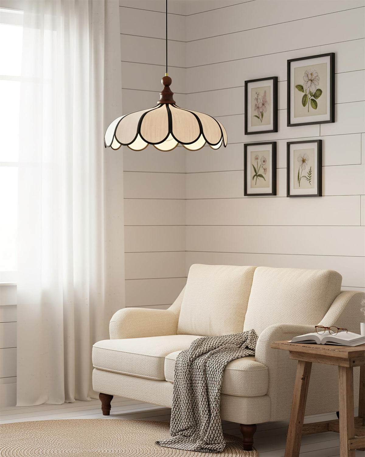 Hanglamp met geschulpte bloemblaadjes