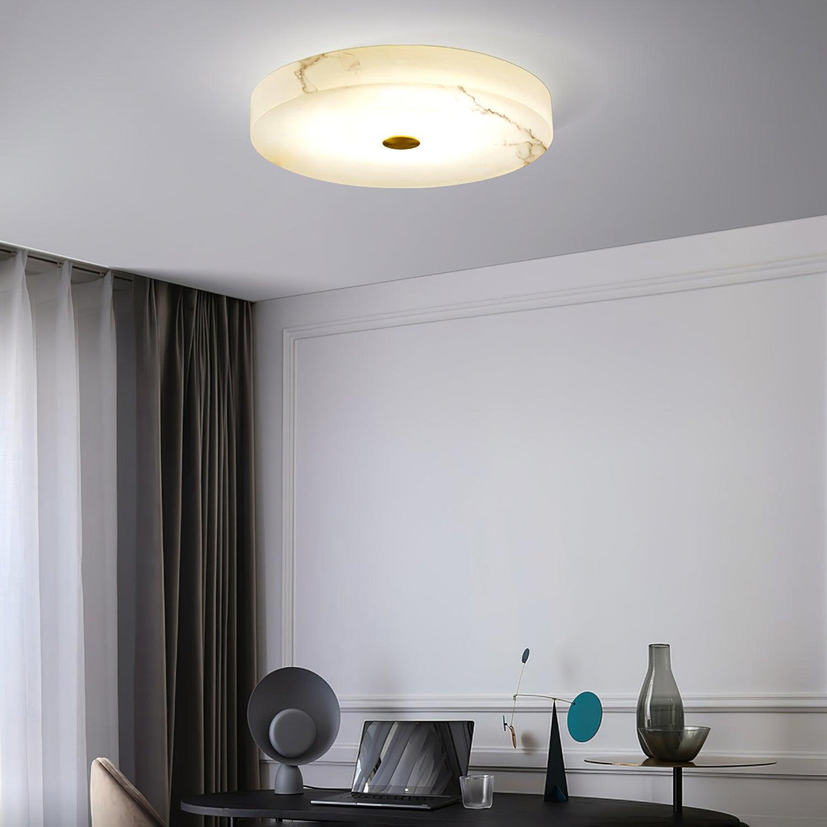 Plafondlamp met albasten trommelkap