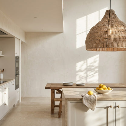Natuurlijke gevlochten hanglamp in klokvorm