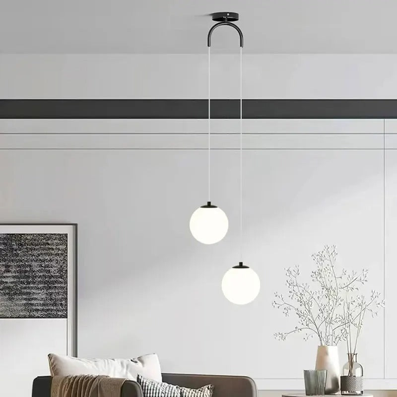 Solvara Nordic hanglamp met opalen glazen bol