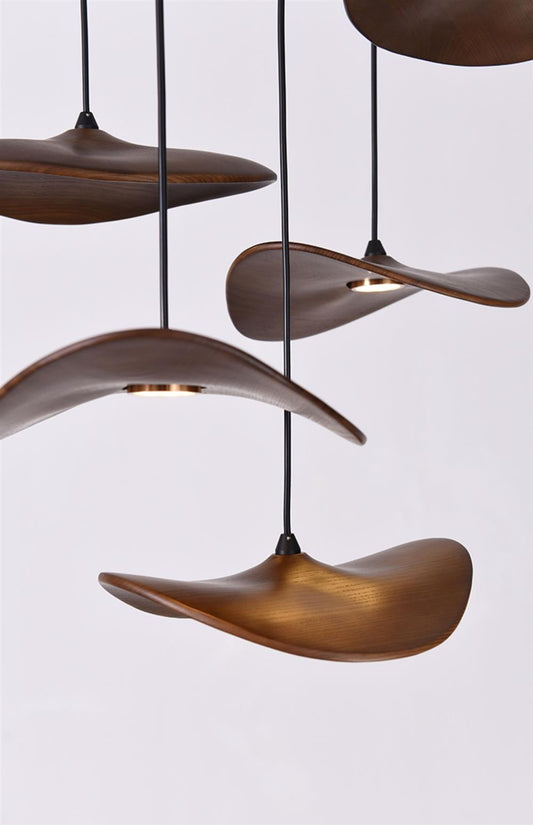 Golvende houten bladhanglamp