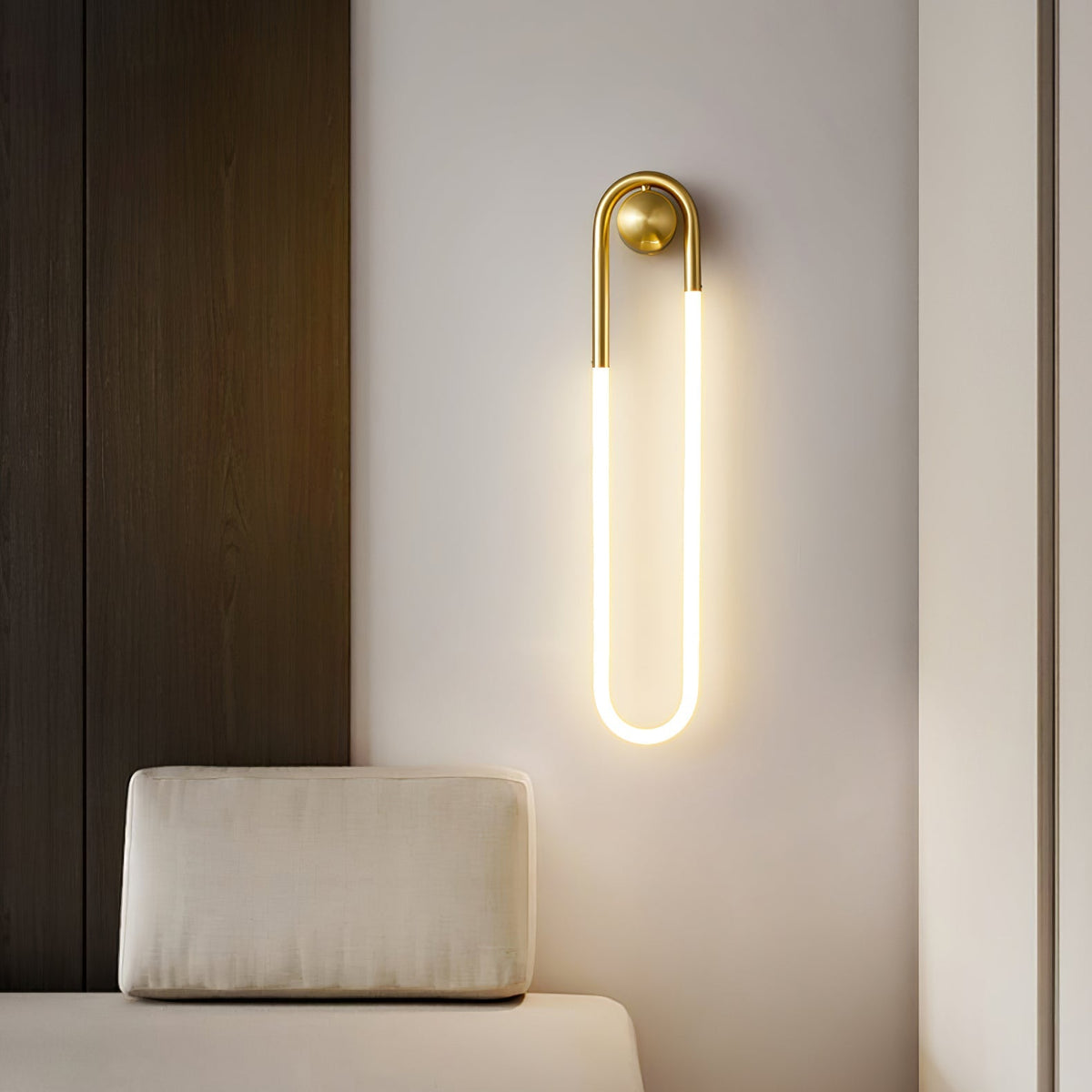 Ovale wandlamp van acrylbuis
