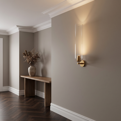 Hoge cilindrische wandlamp met glazen kap