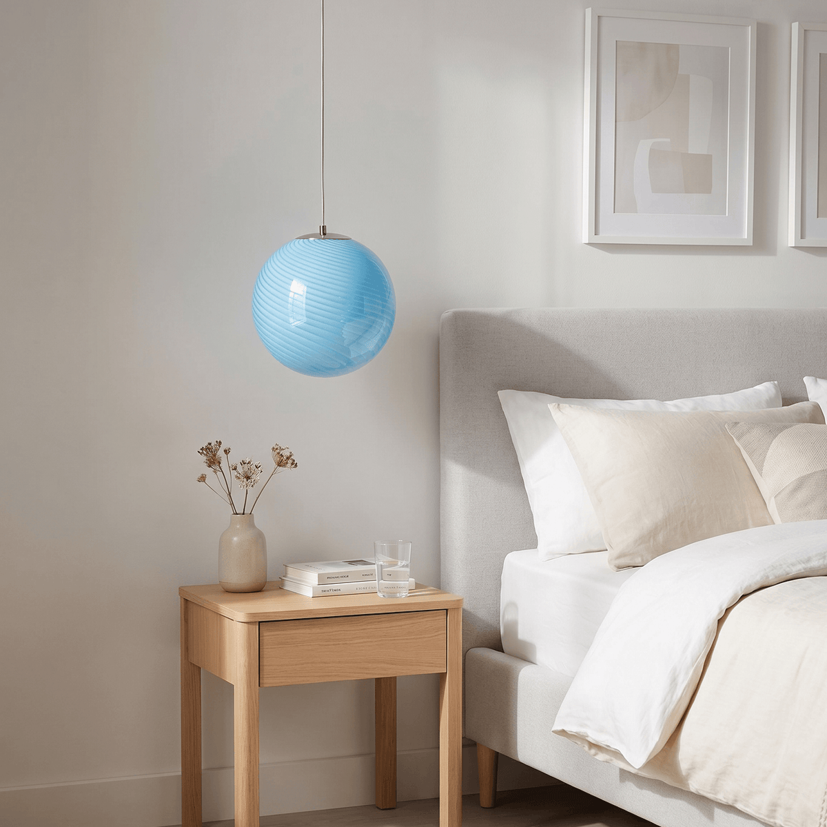 Hanglamp met gedraaide glazen bol