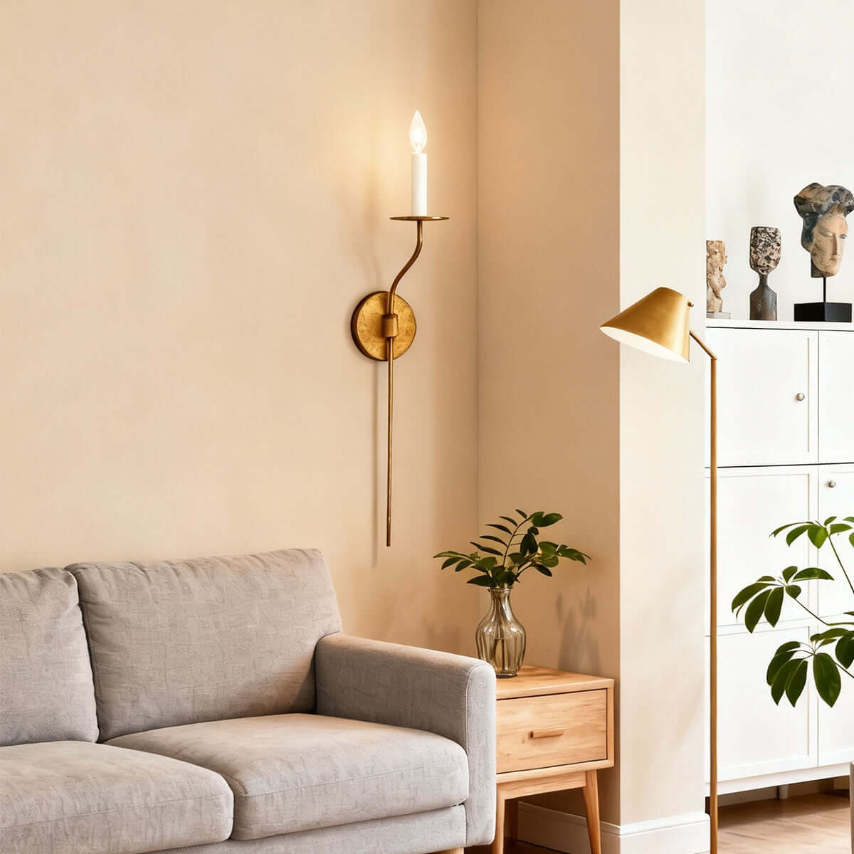 Messing wandlamp in kandelaarstijl